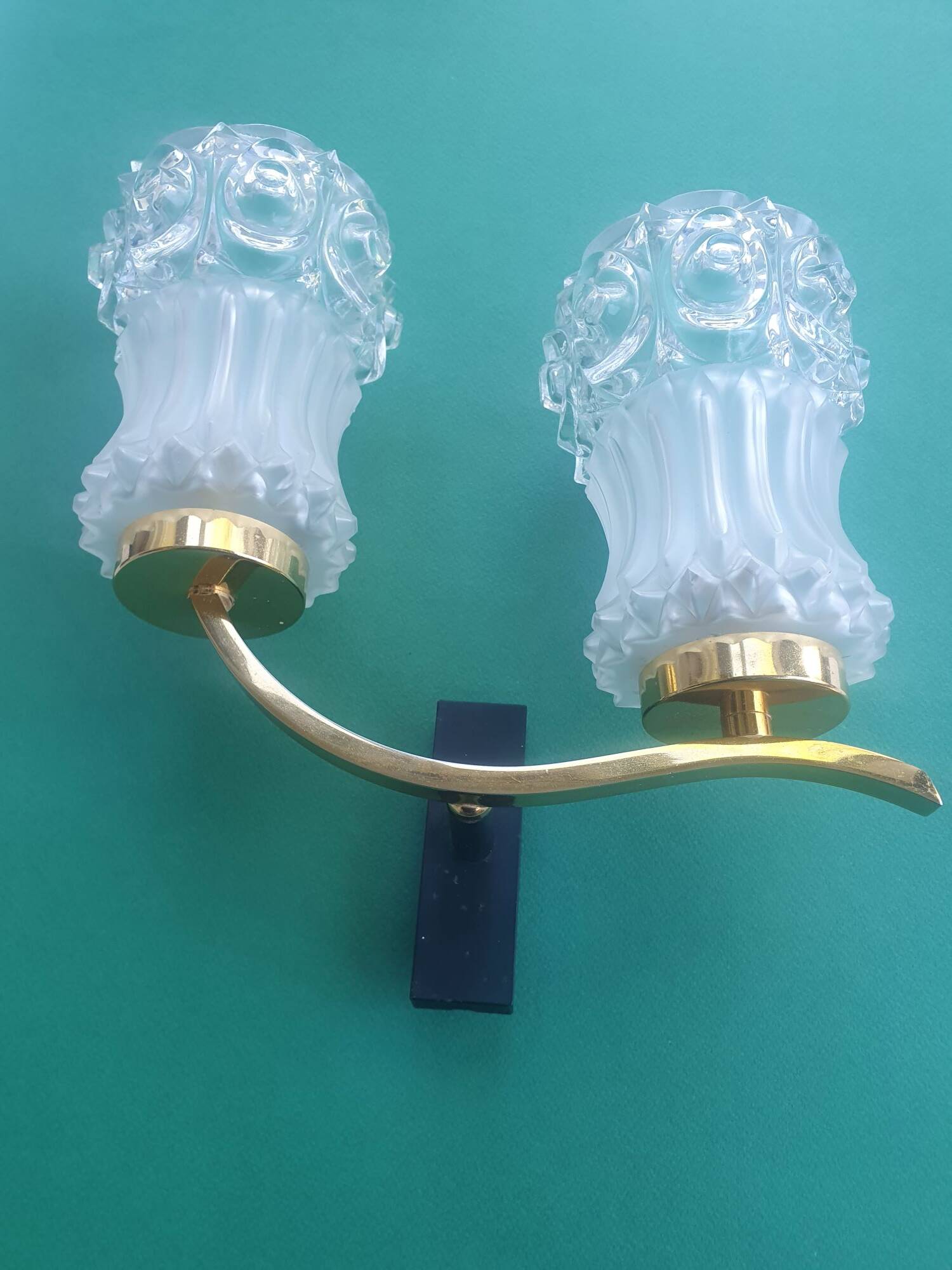 Antique gold wall light