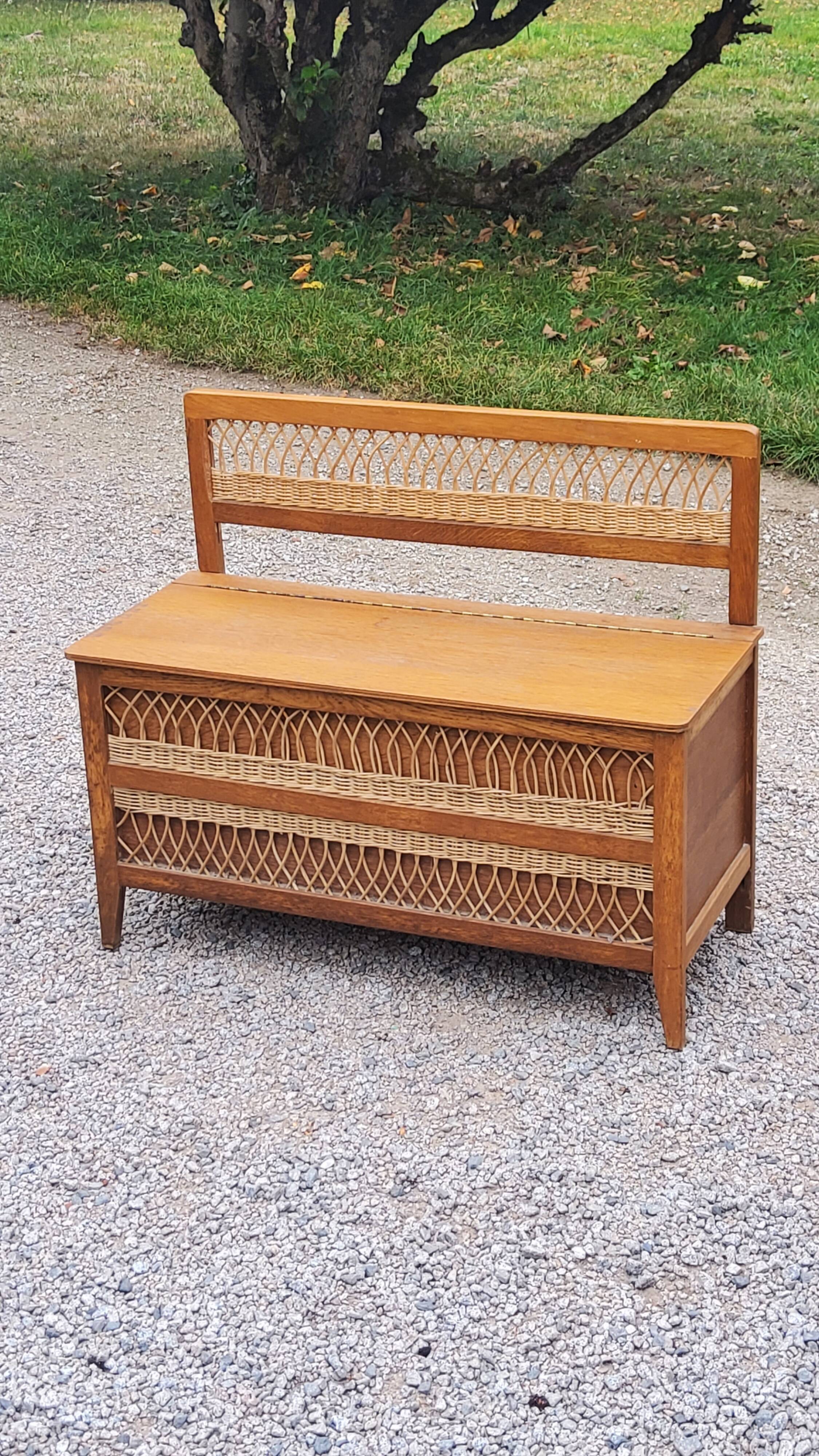 Vintage chest bench from the 50s in oak and rattan