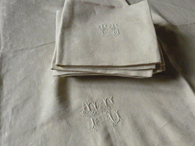 table service Tablecloth,12 Damask napkins and Monograms: FG or FC