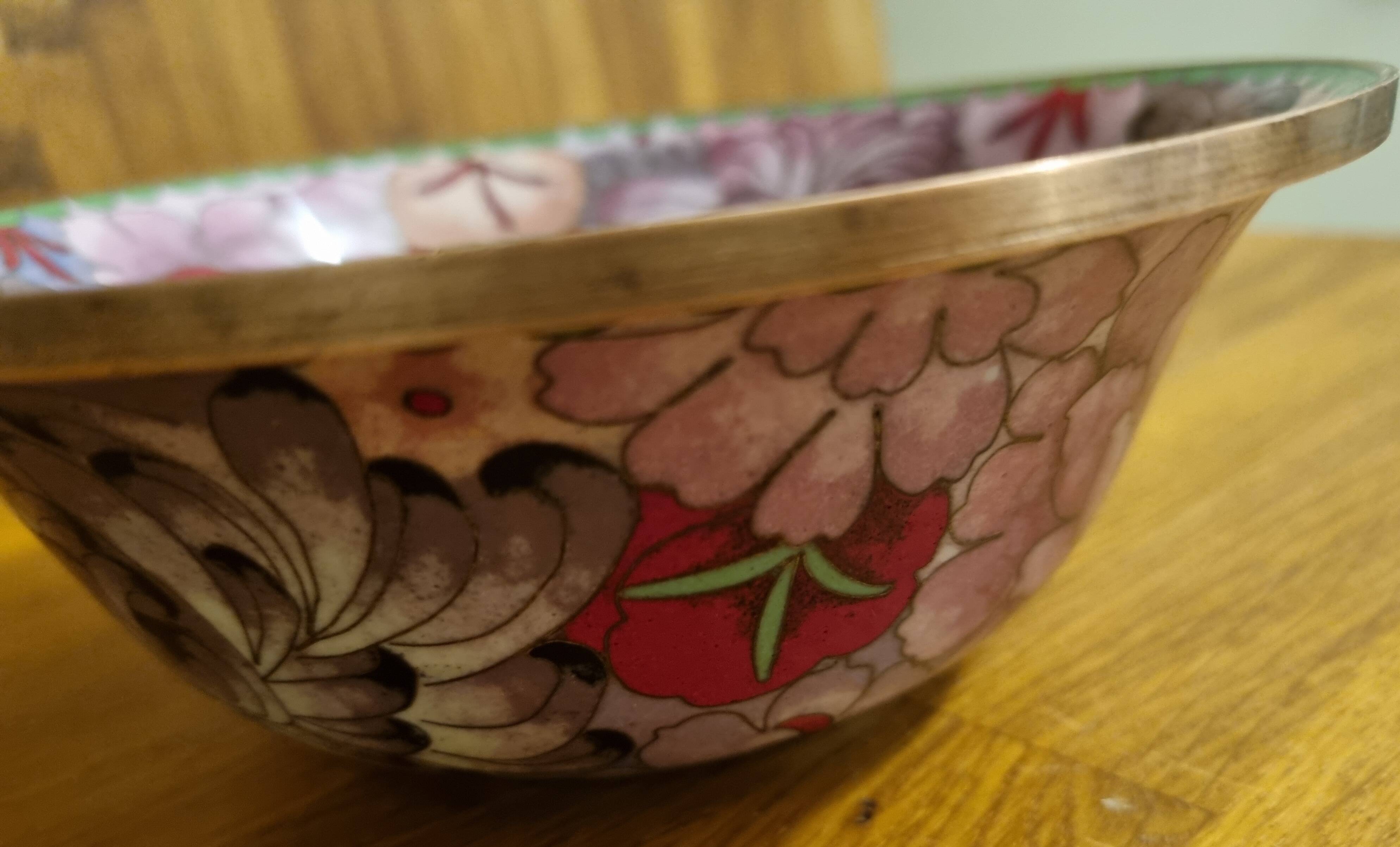 Chinese cloisonné pocket vase Floral pattern