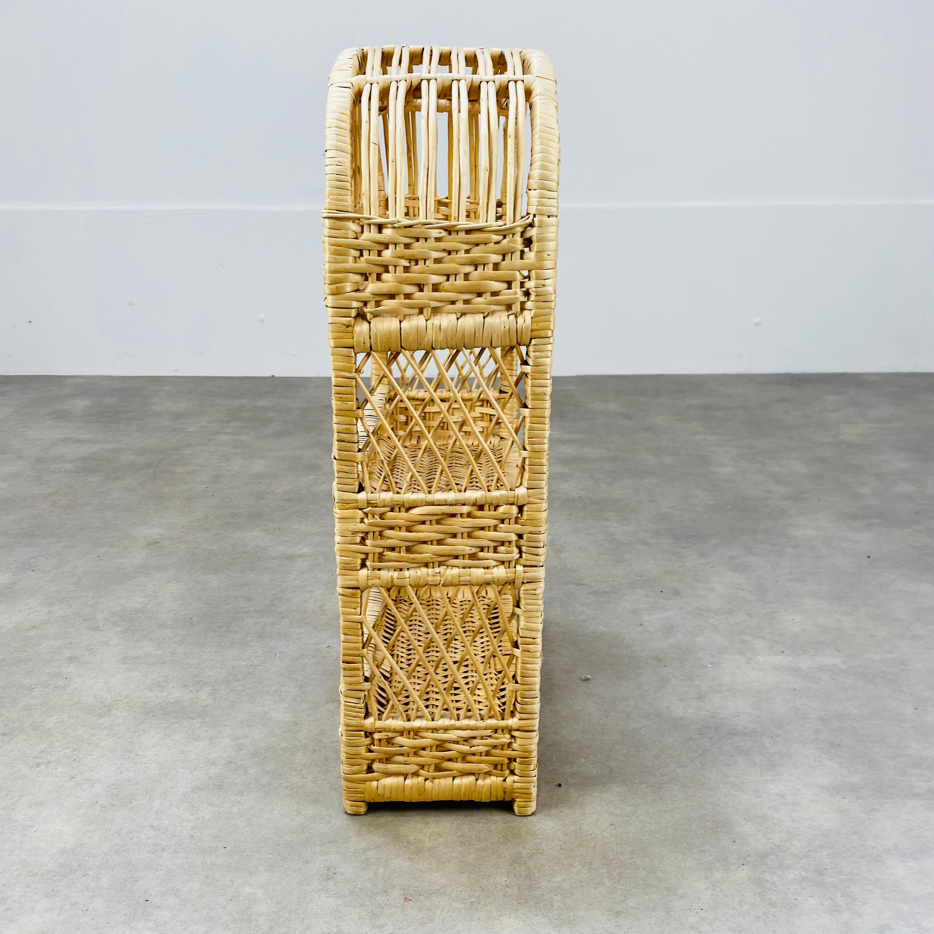 Rounded rattan shelf 60s