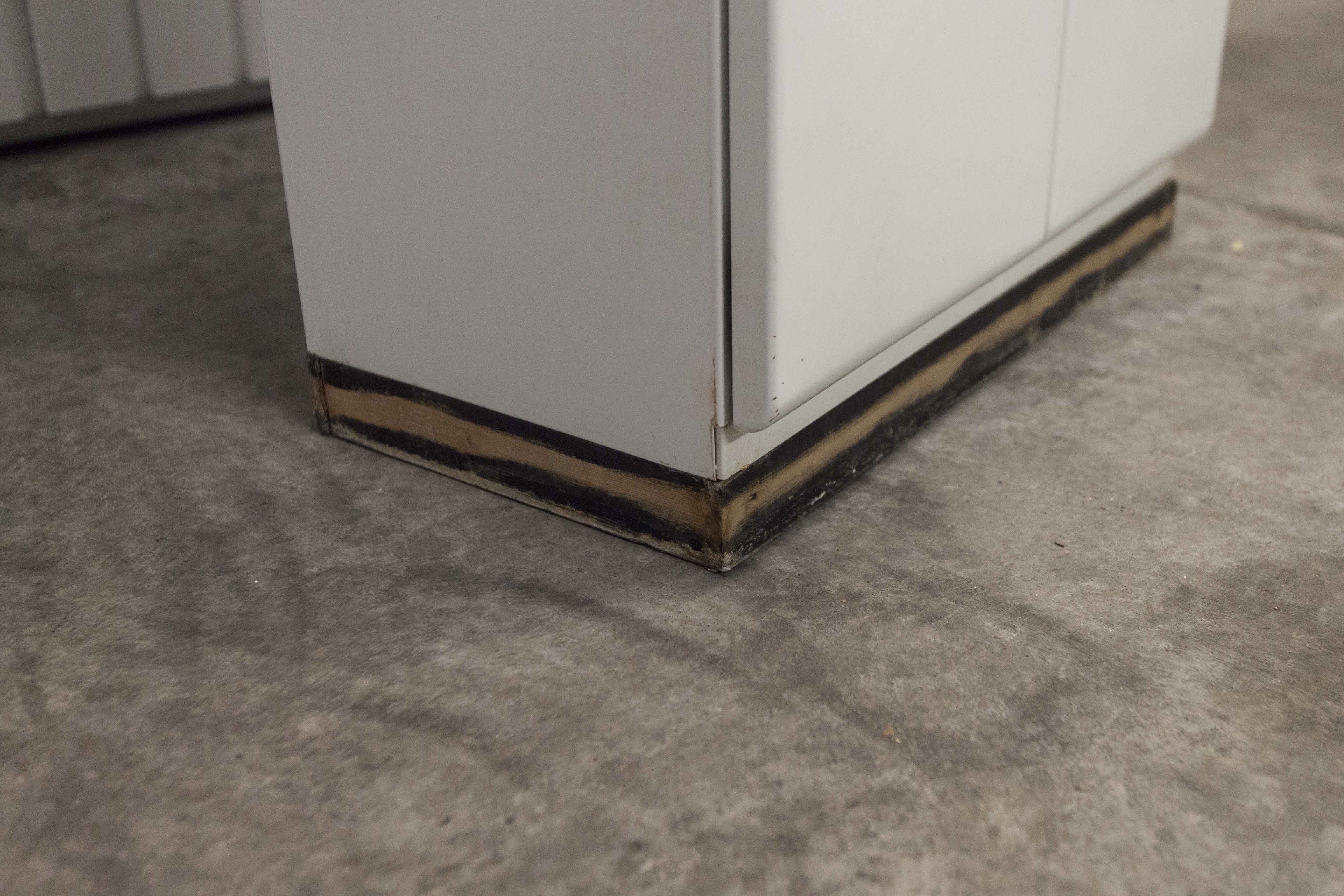 Bathroom cabinet in white metal 1960