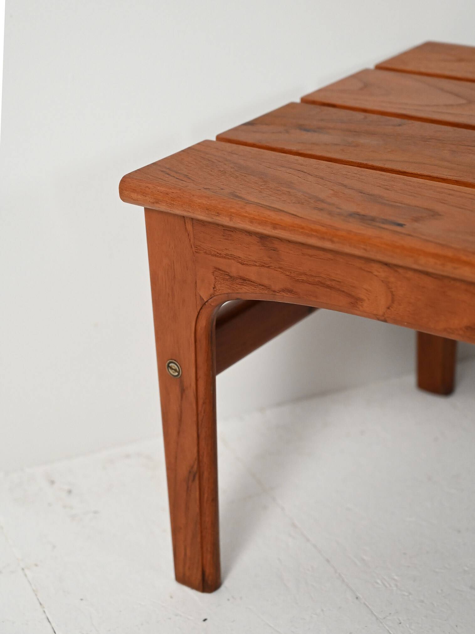 Bench “Kavalkad” by Yngvar Sandström