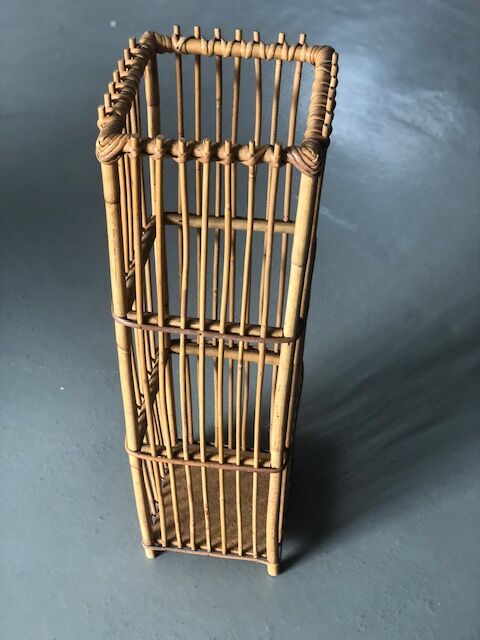 Rattan umbrella holder