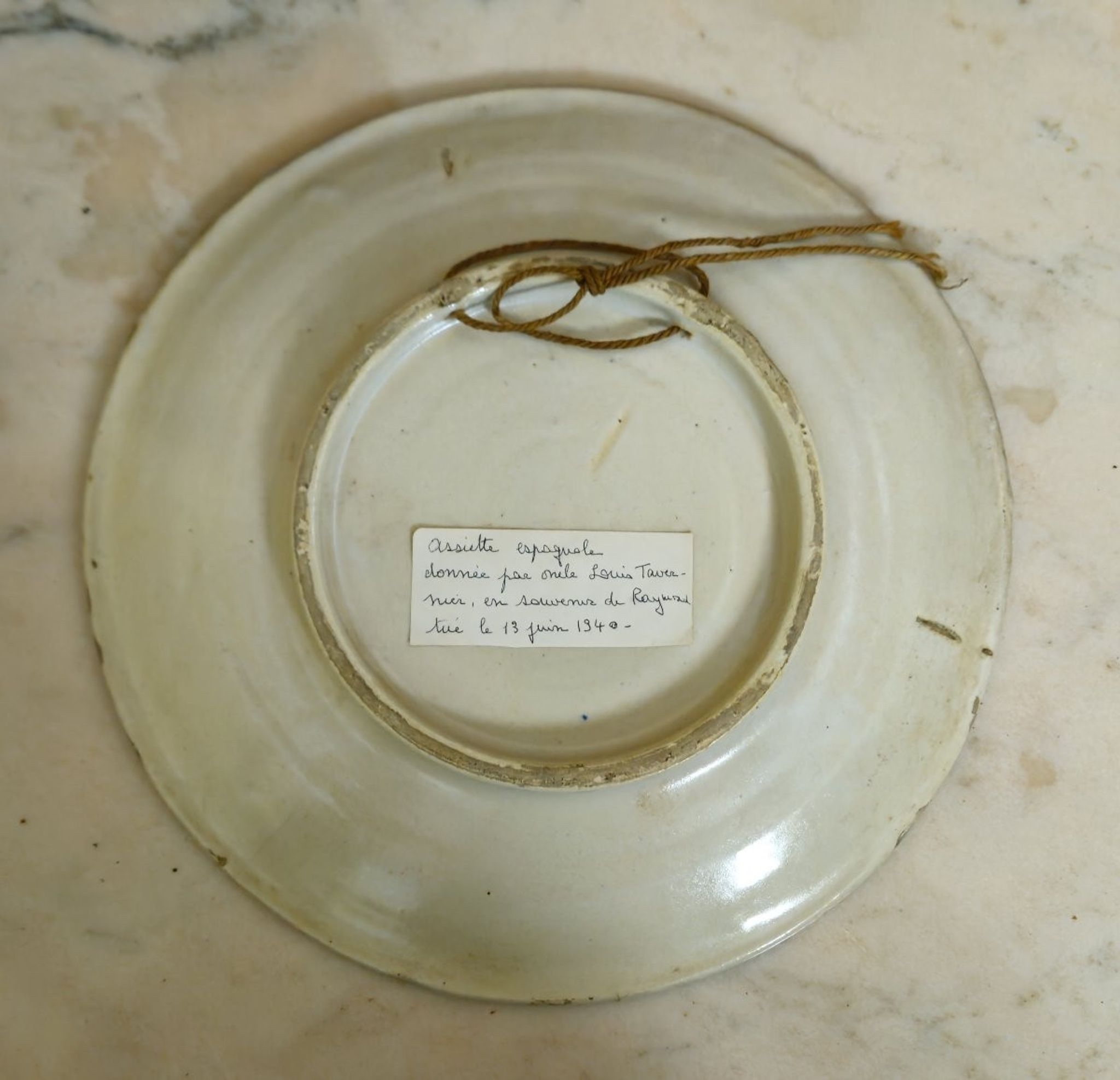 Assiette en faïence espagnole à décor bleu – XIXe siècle