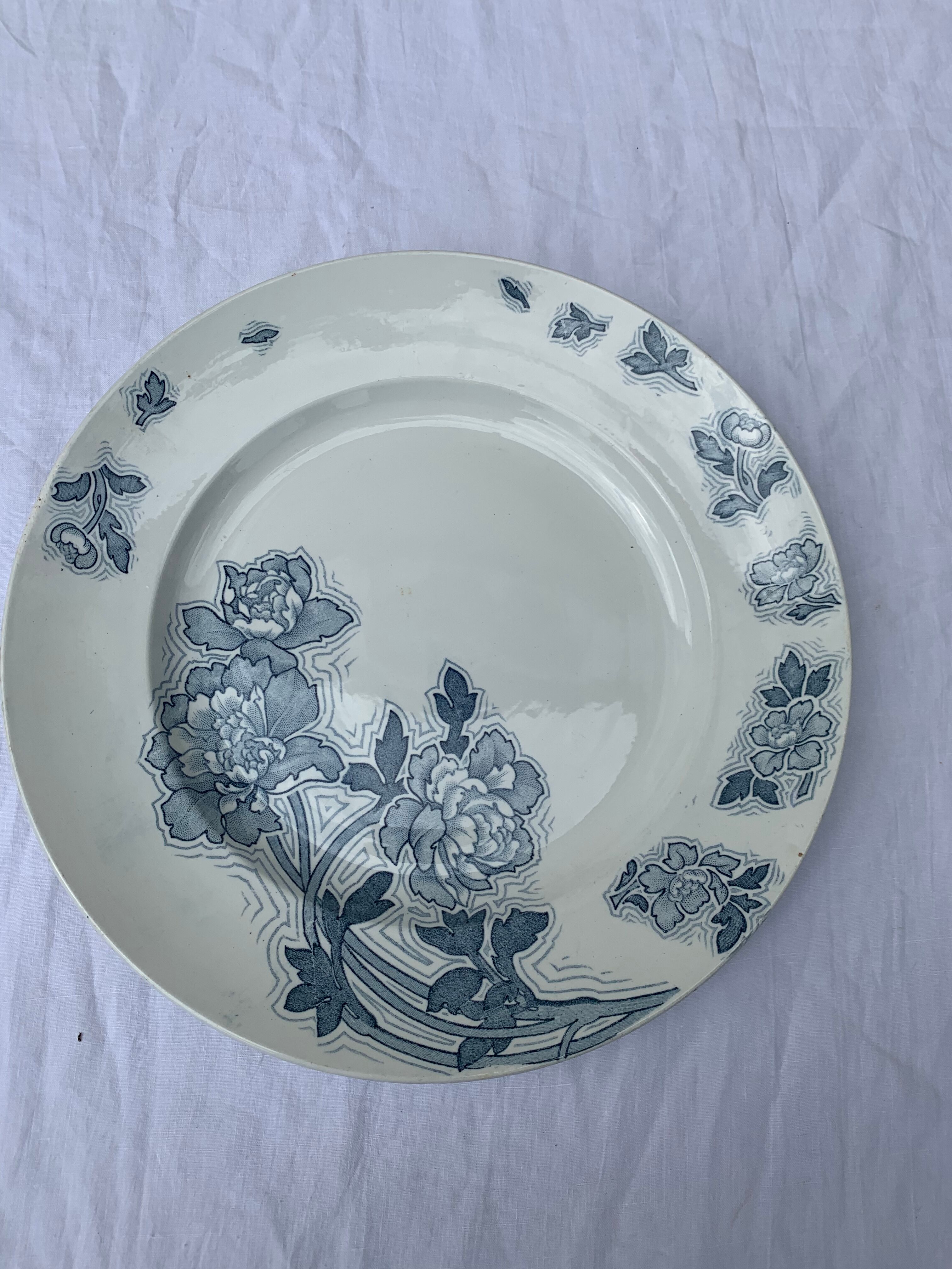 Cake dish, blue floral pattern, k & g luneville model Floreal, vintage and collector