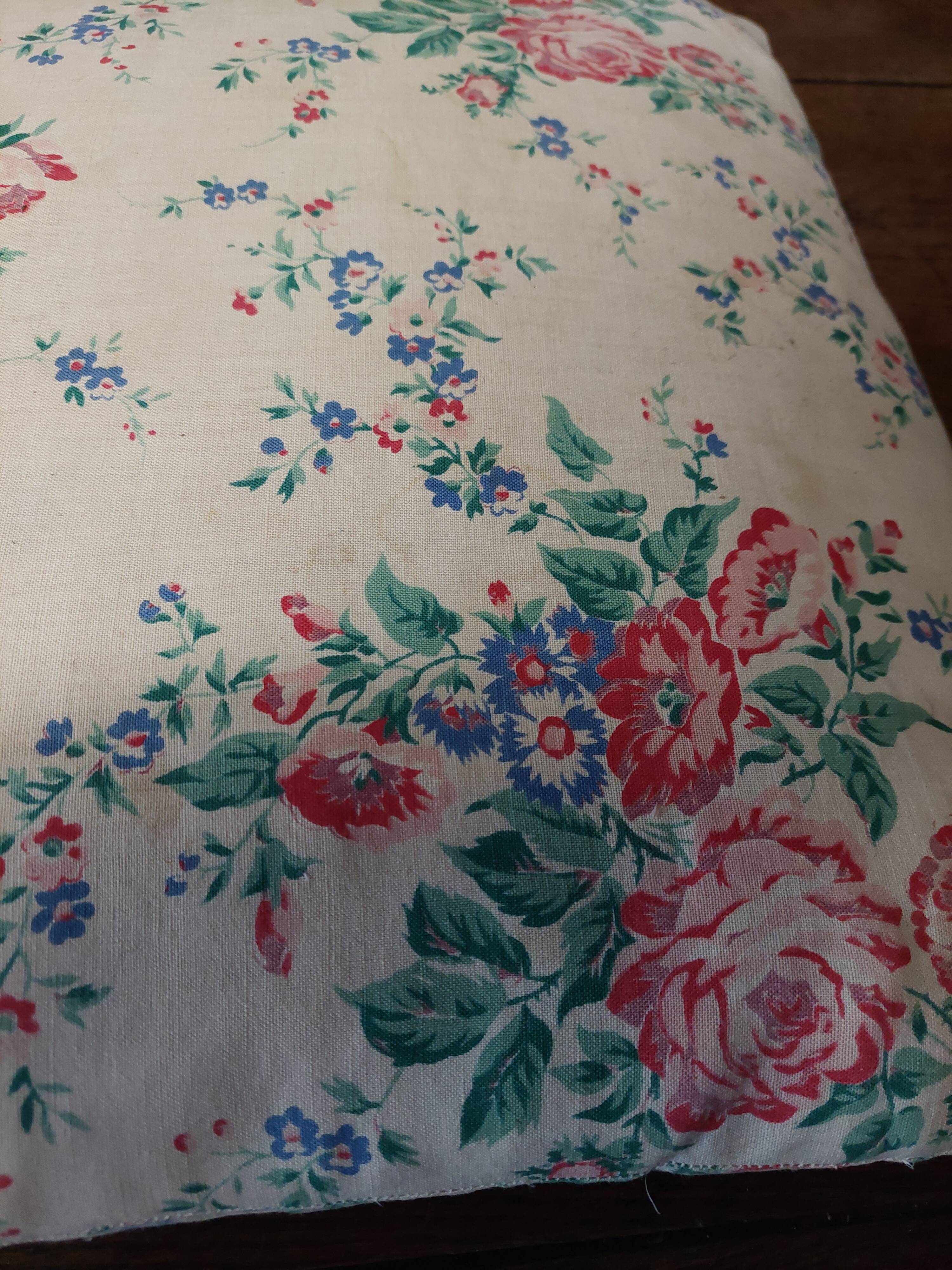 Coussin vintage tissu à fleurs 40 X 45 cm
