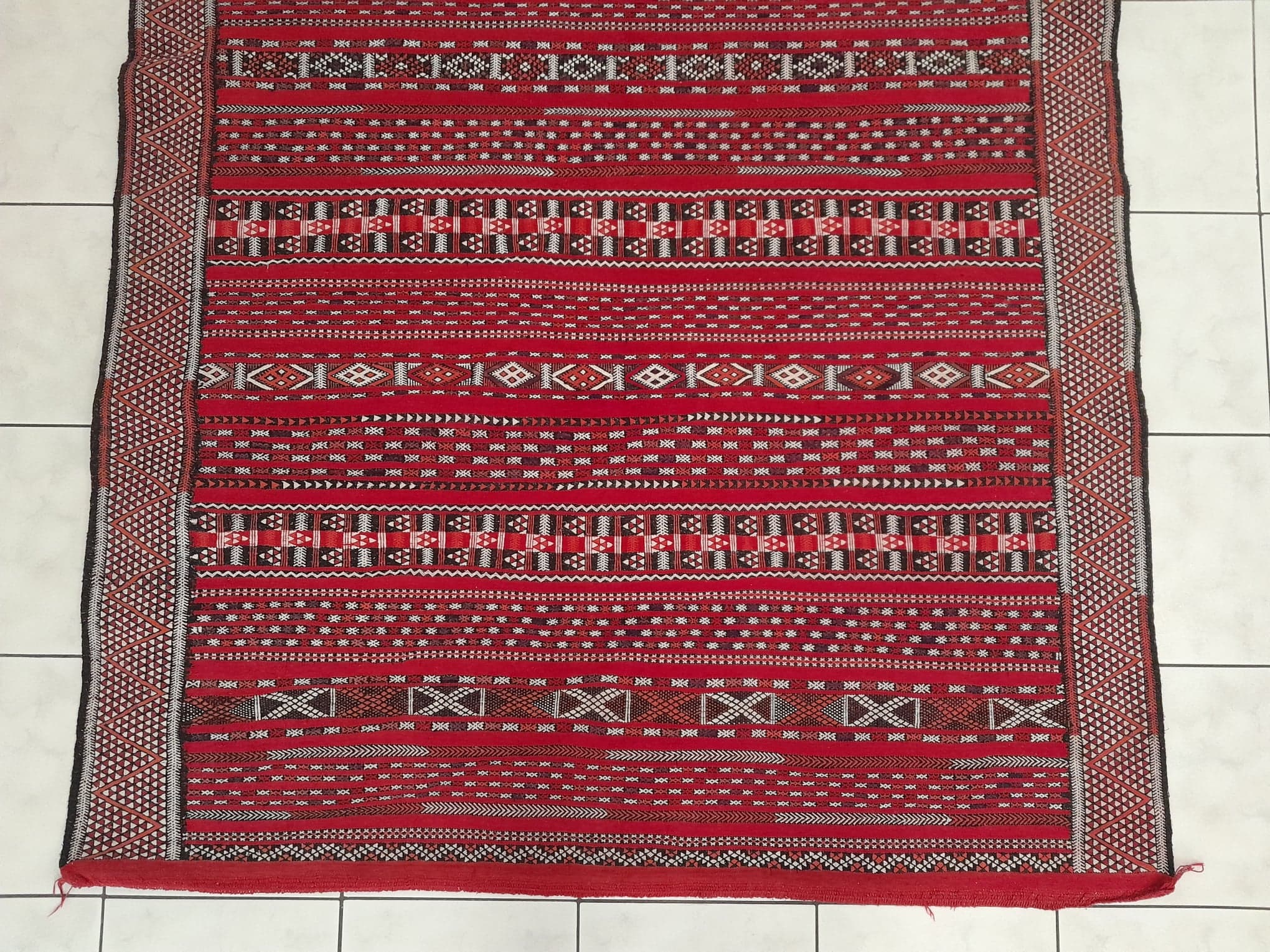 Handmade Berber Zemmour Kilim 244x155cm