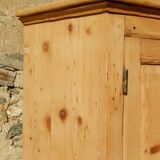 Superb rustic wardrobe / Parisian wardrobe in fir wood