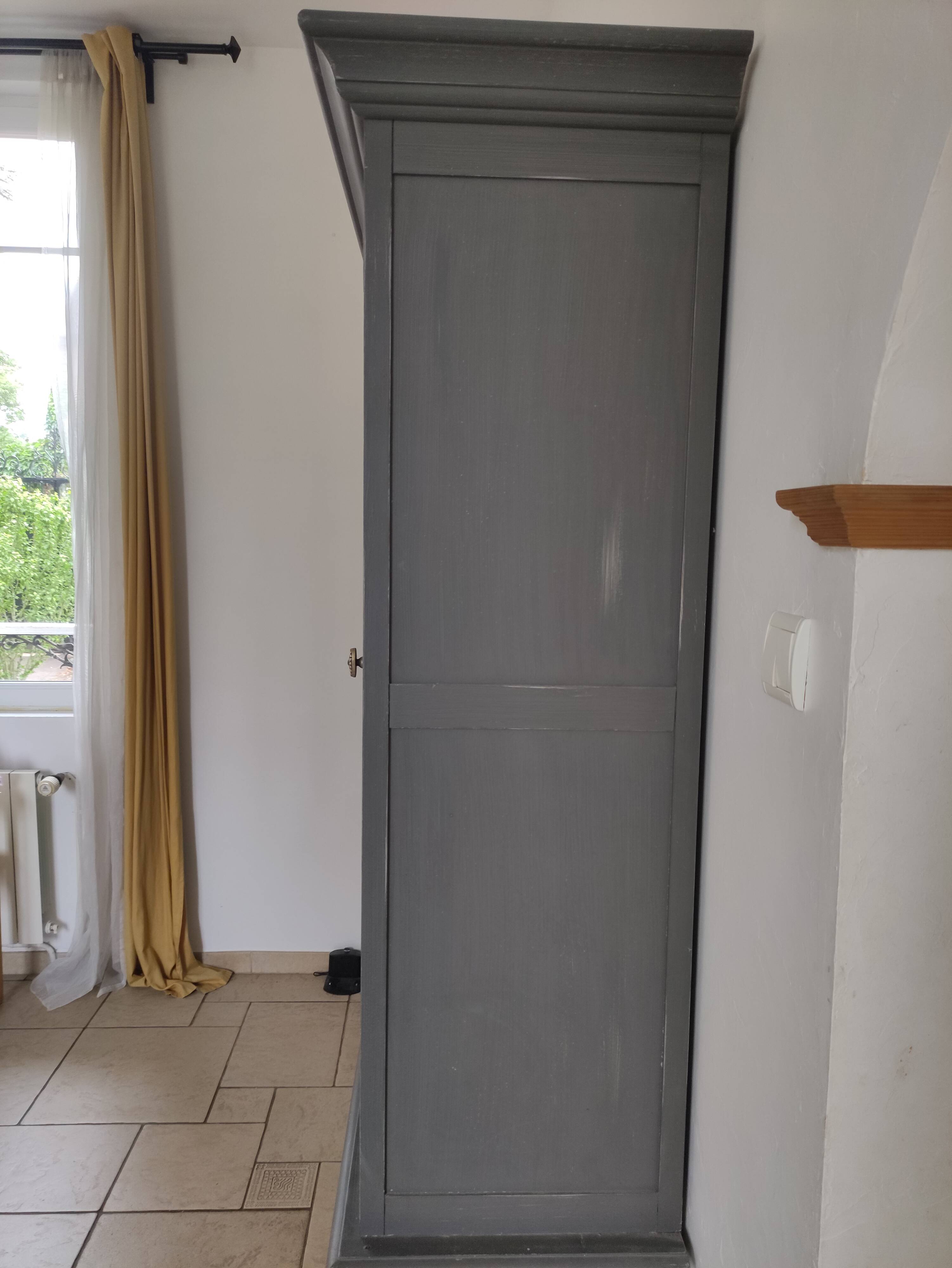 4-door cupboard buffet