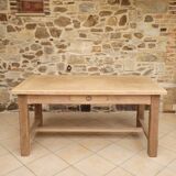 Farm table