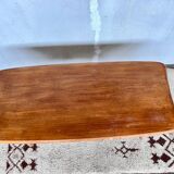 Table basse en chêne, pied, compas. fusées. forme libre vintage ancien
