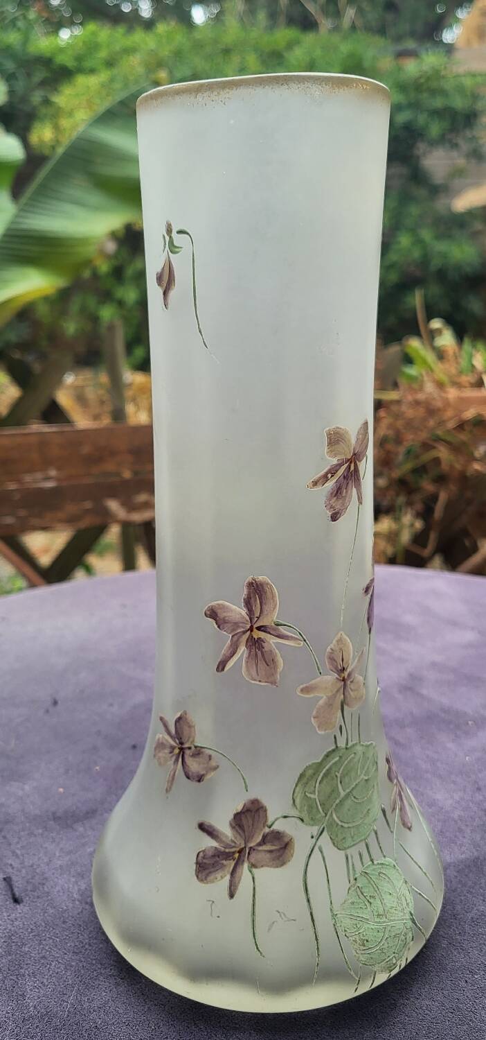 Legras vase, table bouquetier model "violet"