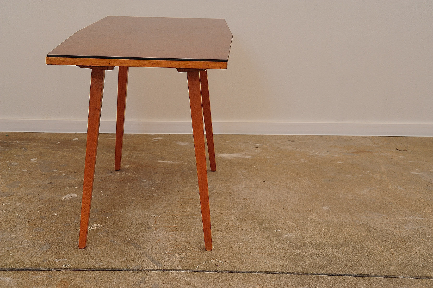 Table basse en bois de hêtre du milieu du siècle par Tatra nabytok, années 1960, Tchécoslovaquie