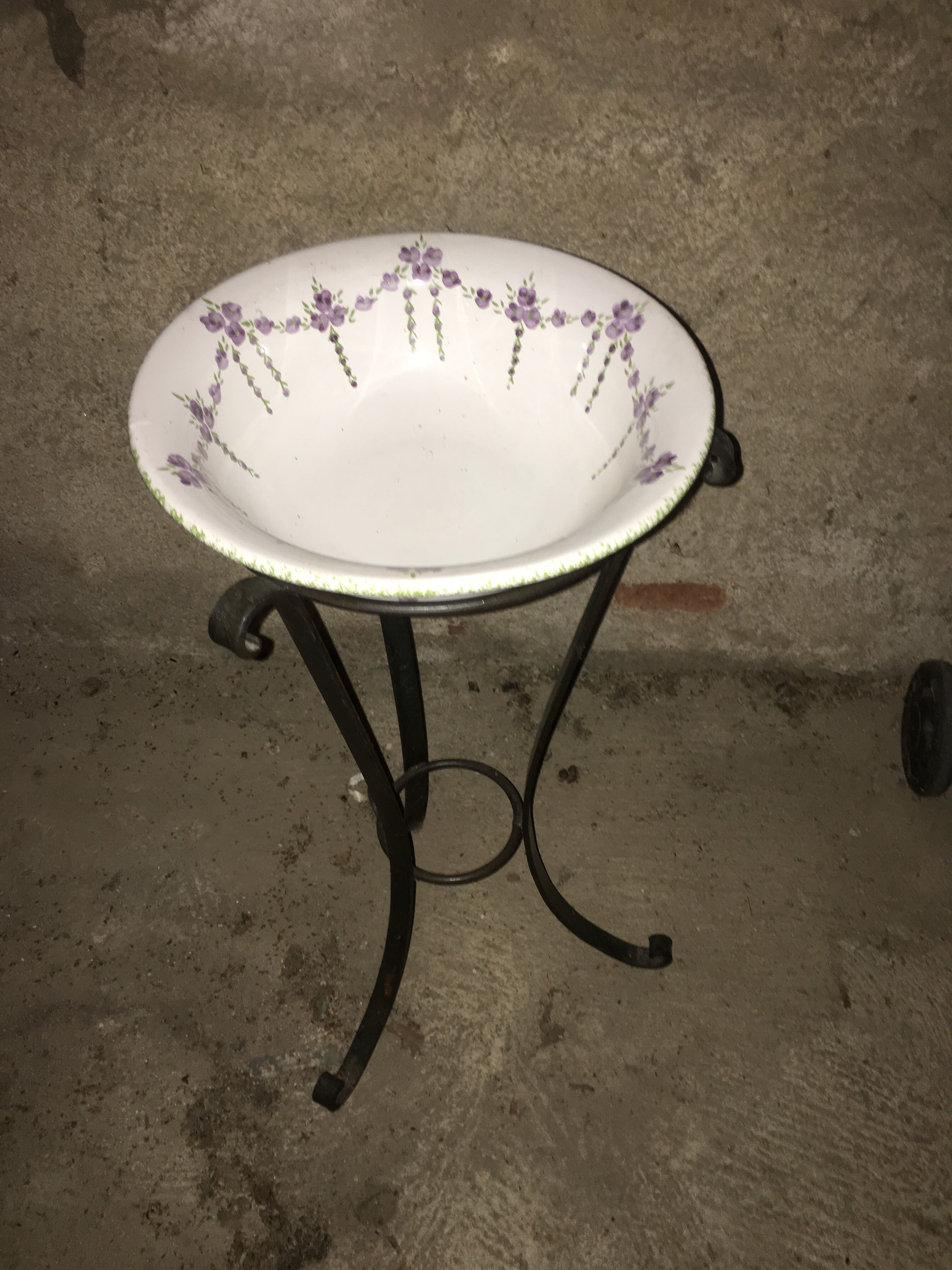 Former toilet needed on foot
