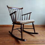 Chaise berçante par Børge Mogensen