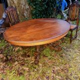table de chasse ovale  1850  avec pieds central avec animaux scluptés