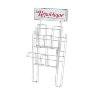 Newspaper display, magazine holder