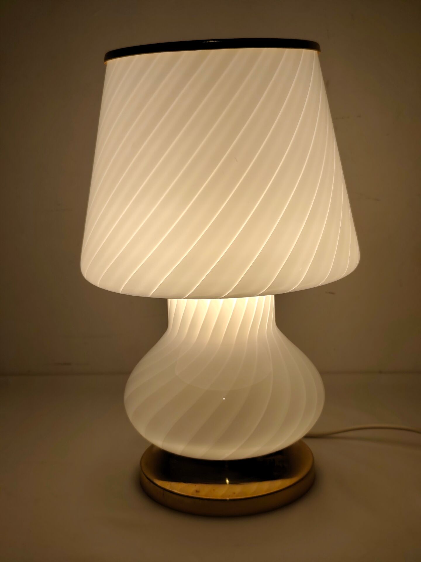 Murano glass table lamp. Italy, 1980s.