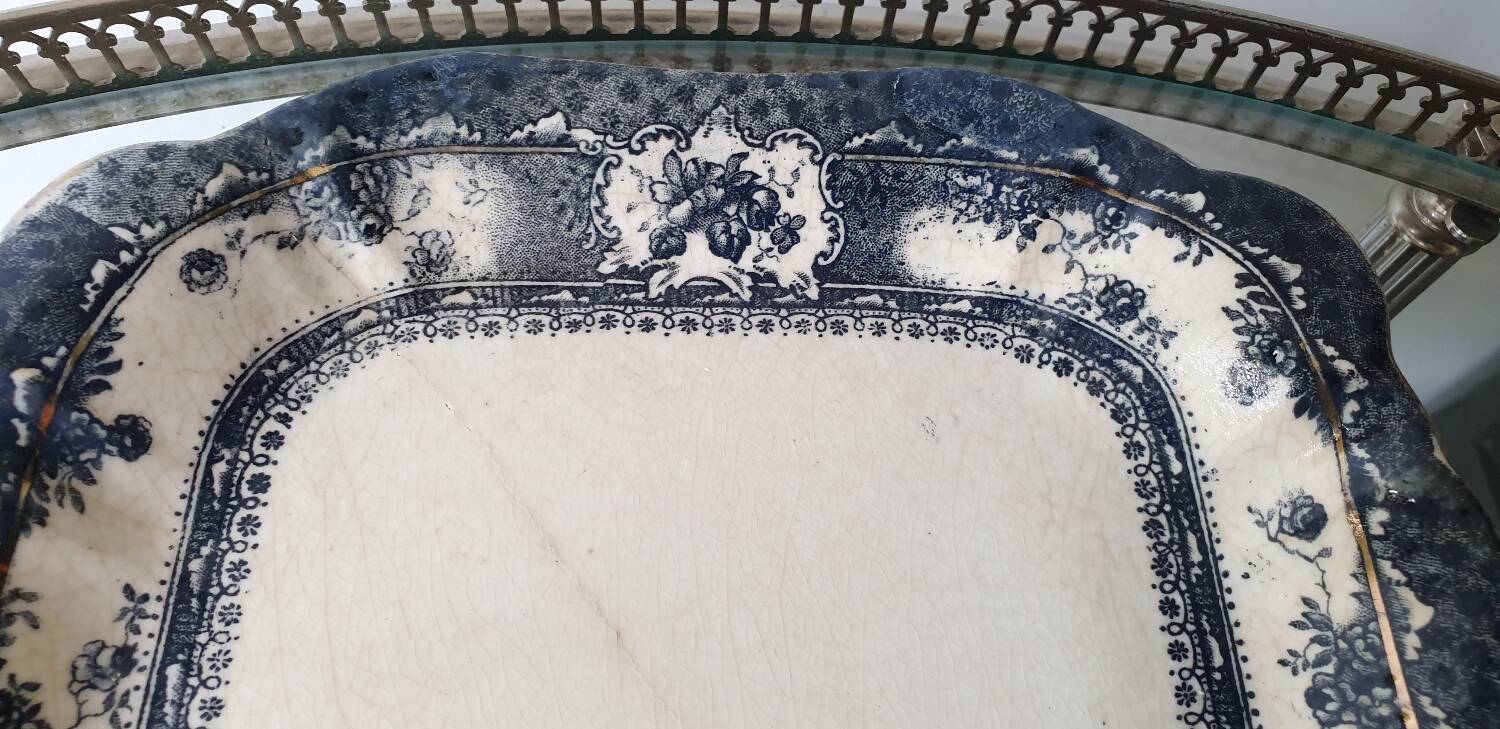 Sacavem rectangular dish circa 1900