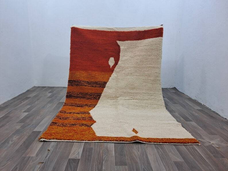 Traditional handmade Moroccan rug, size 150 x 260 cm