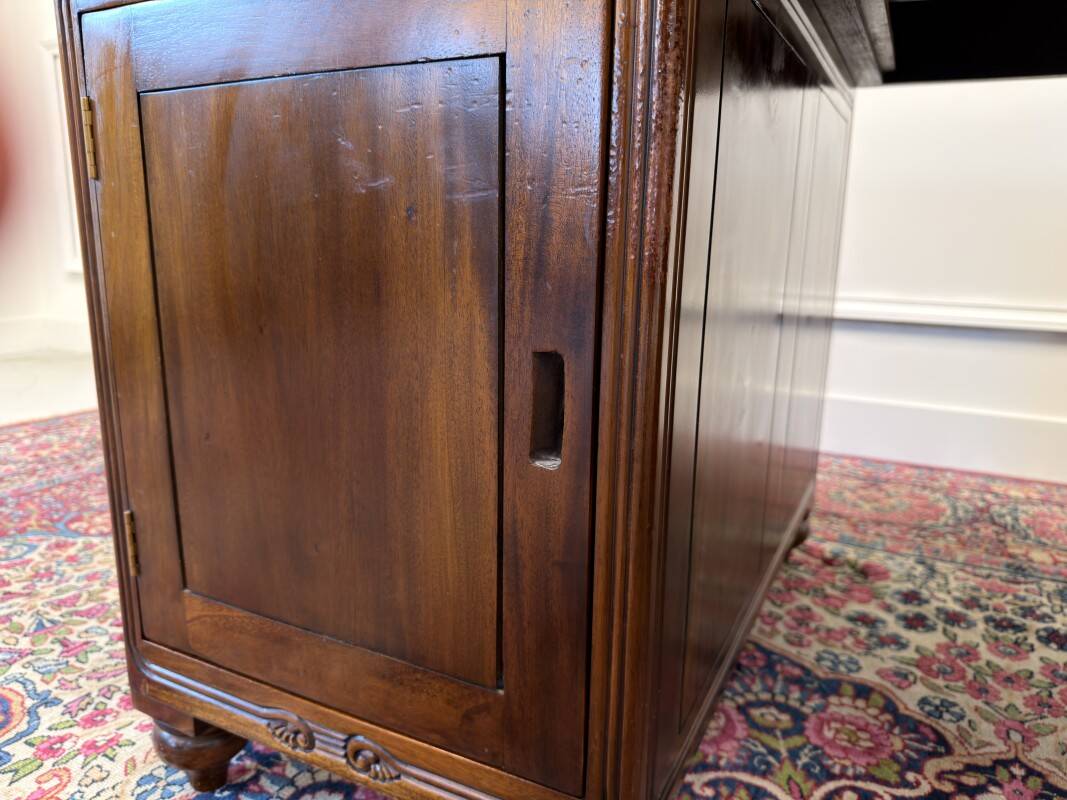 Classic English Desk with Black Inlay