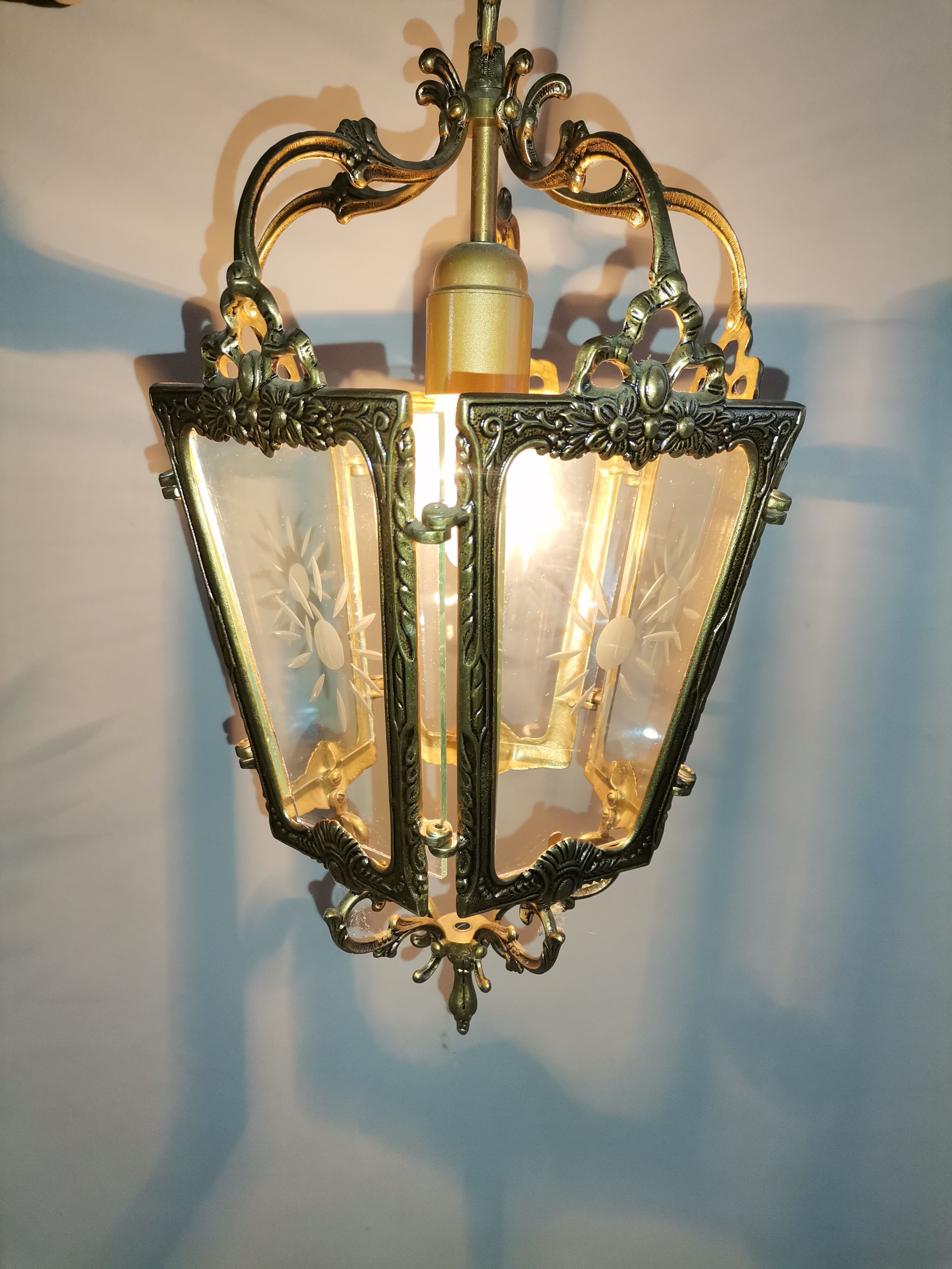 Chandelier suspension lantern