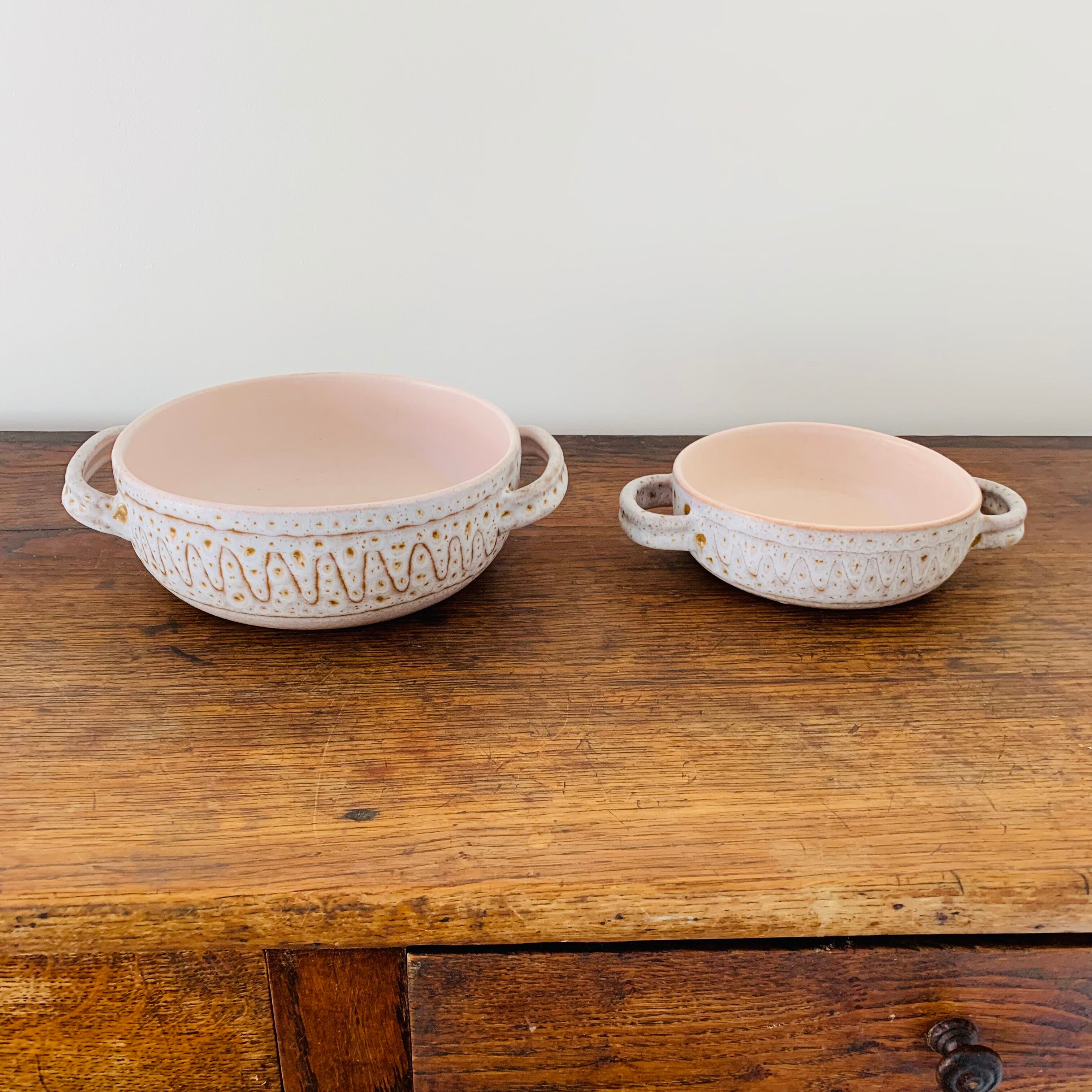 Service Jean Austruy, Vallauris, set of 37 pieces