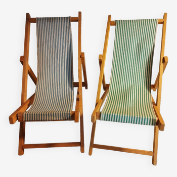 Duo of doll deckchairs