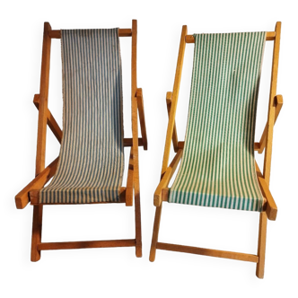 Duo of doll deckchairs