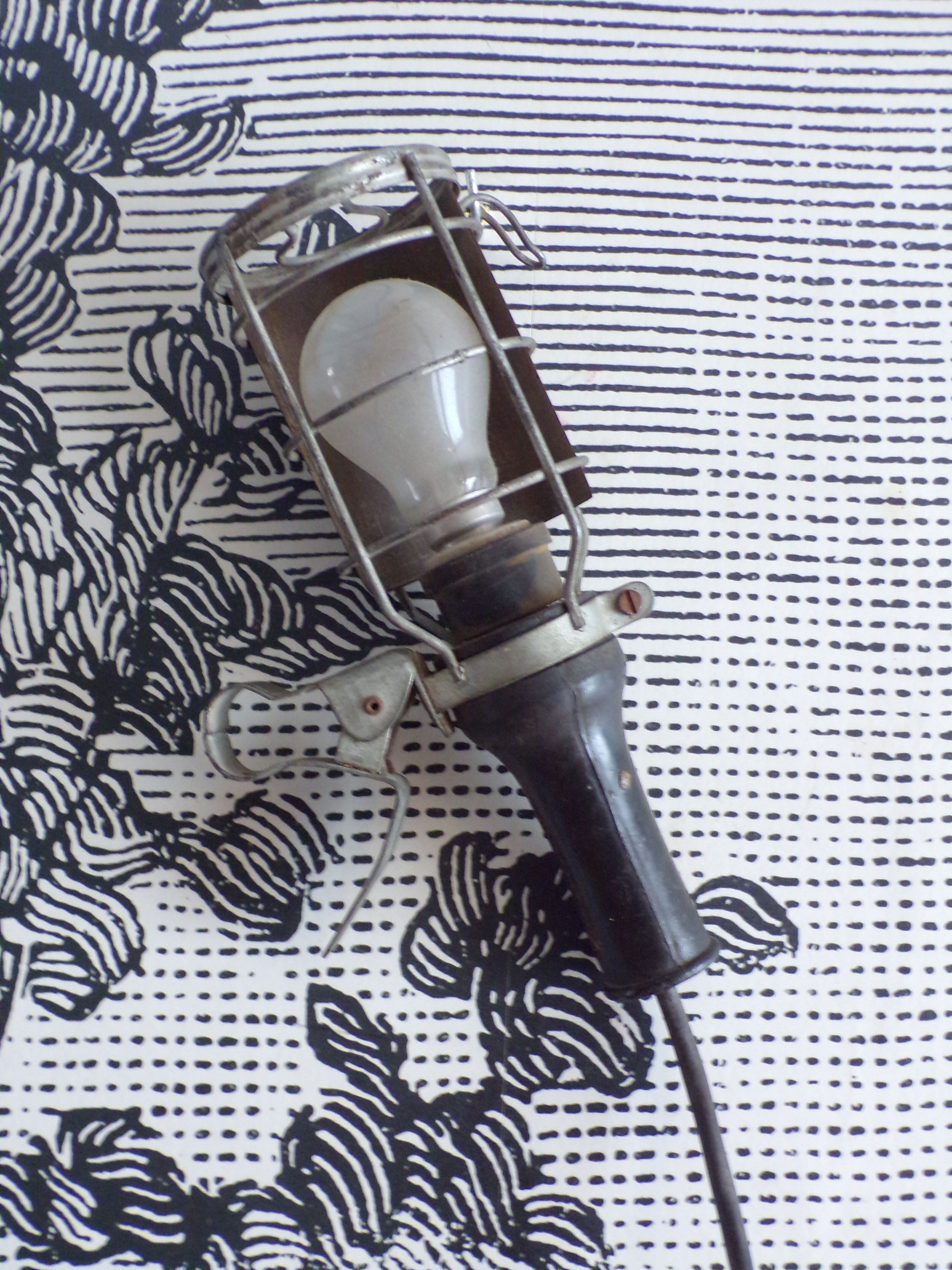 Atrow workshop clip lamp