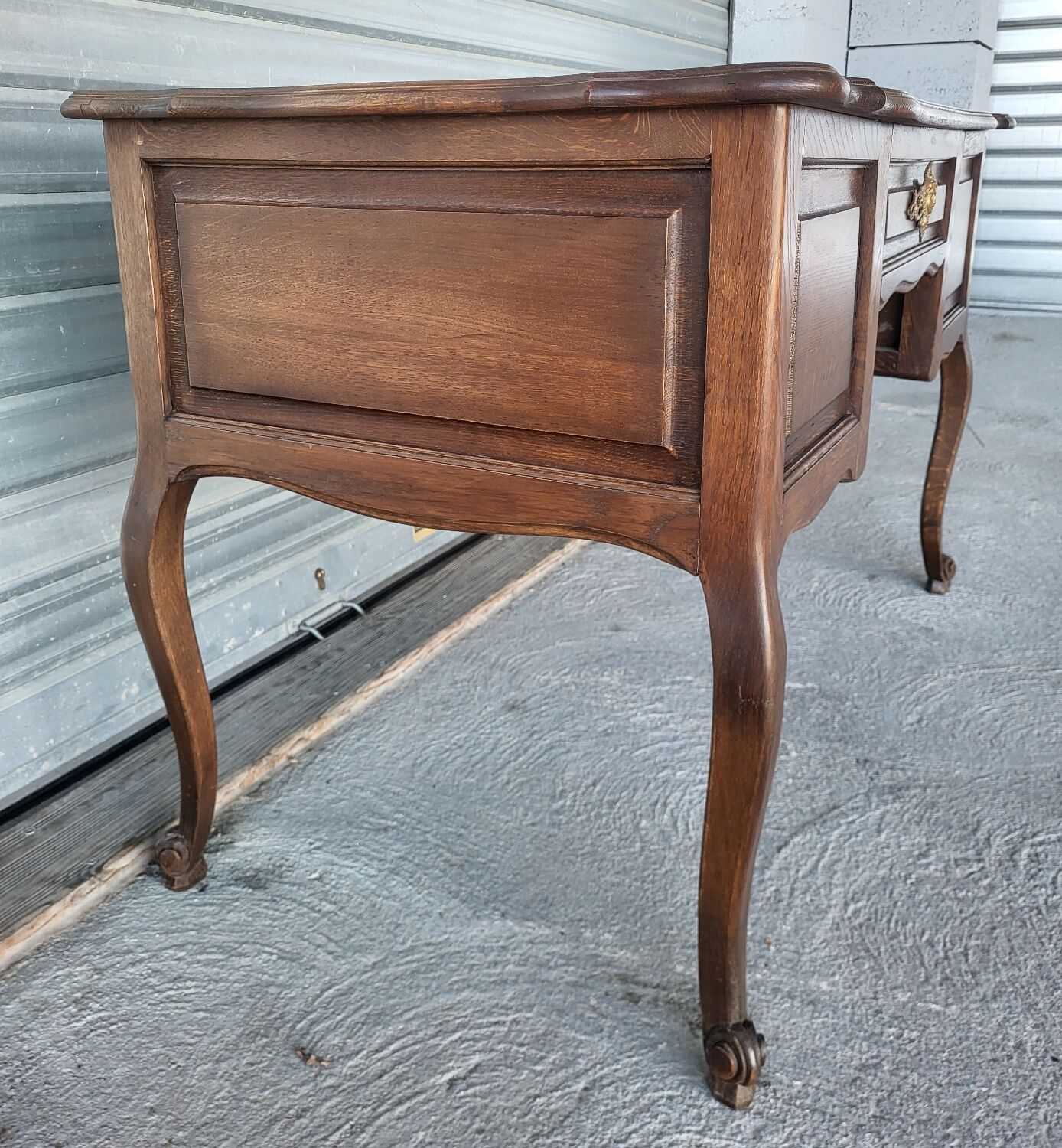 Minister's desk in Louis XV marquetry style