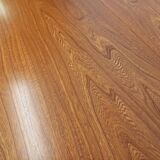 Vintage round dining table in Scandinavian style from the 60s and 70s in elm.