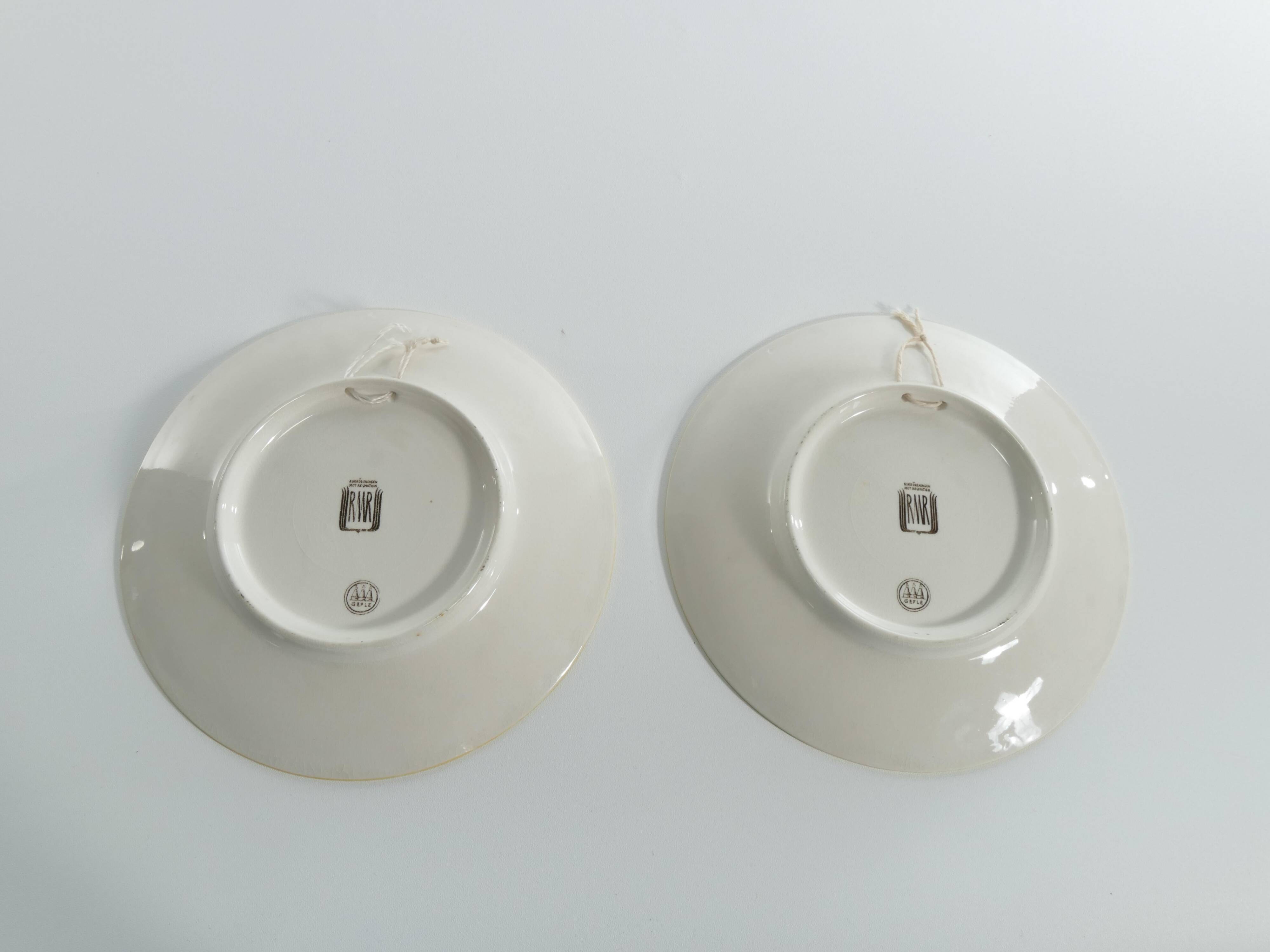 Swedish Grace Plates with Ulriksdal Palace in Yellow and Green by Gefle 1951