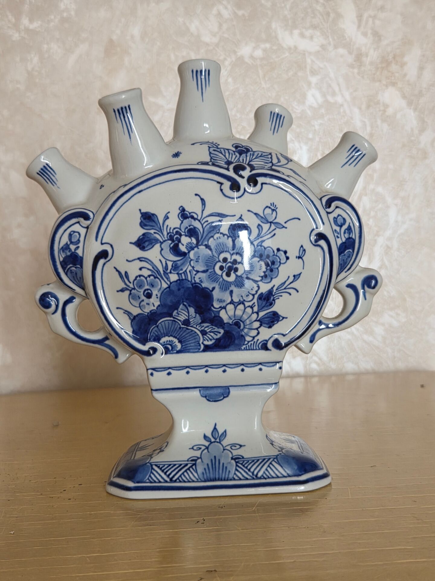 tulipier of royal porcelain
