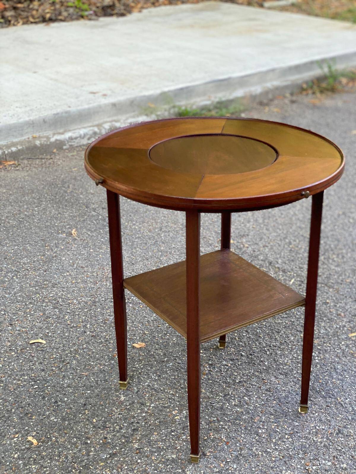 Louis XVI swiveling stand in solid wood from the 19th century