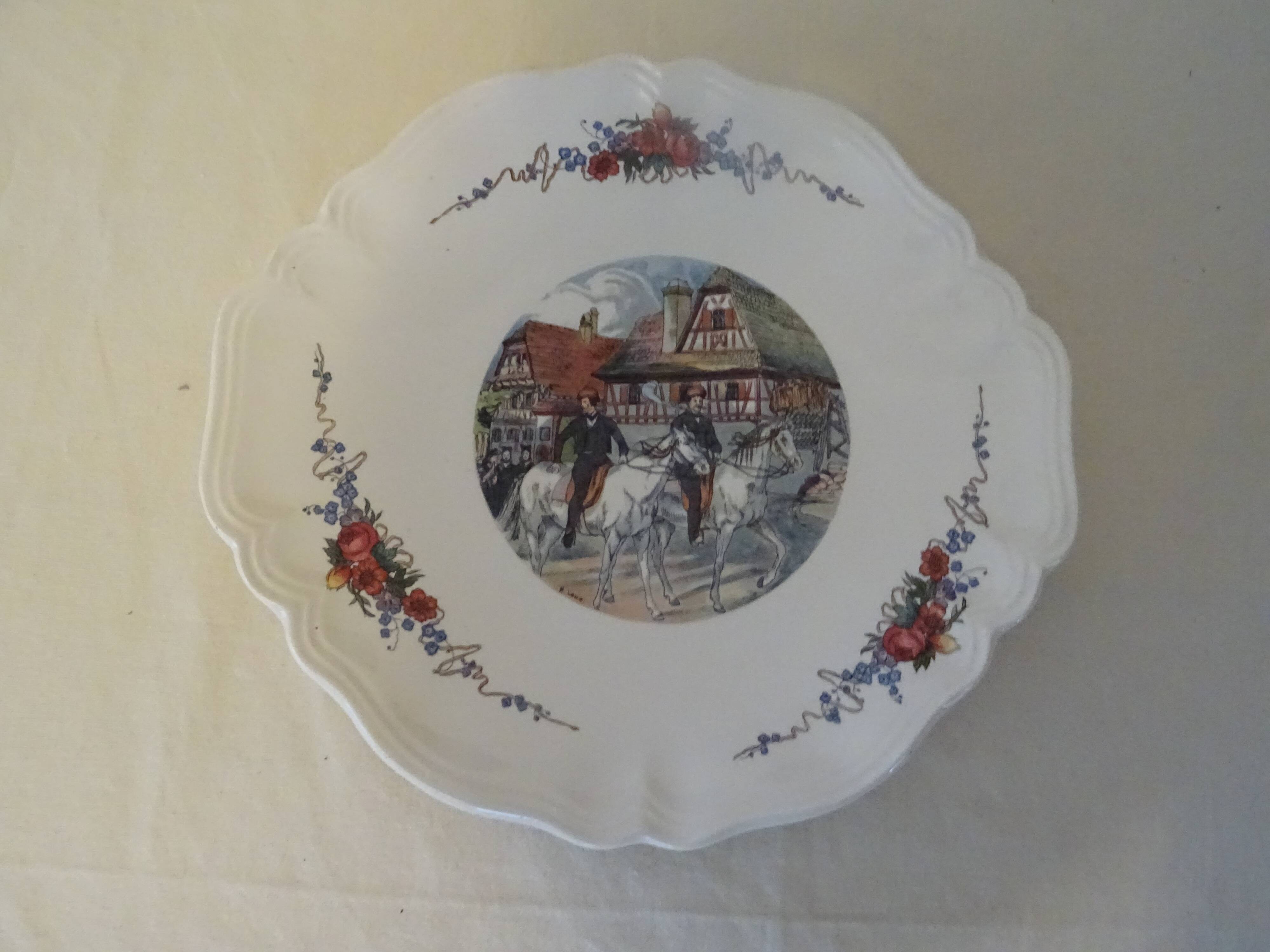 Dish Sarreguemines Obernai H. Loux Alsace faience