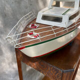 Model boat