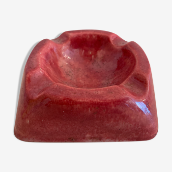 Pink ceramic ashtray from Béthune