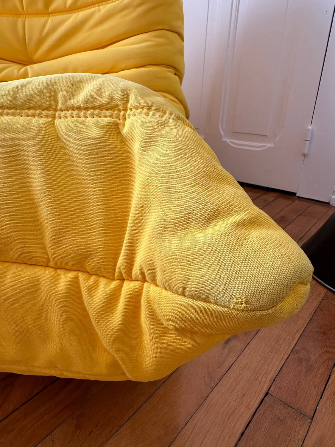 Chauffeuse Togo par Michel Ducaroy pour Ligne Roset