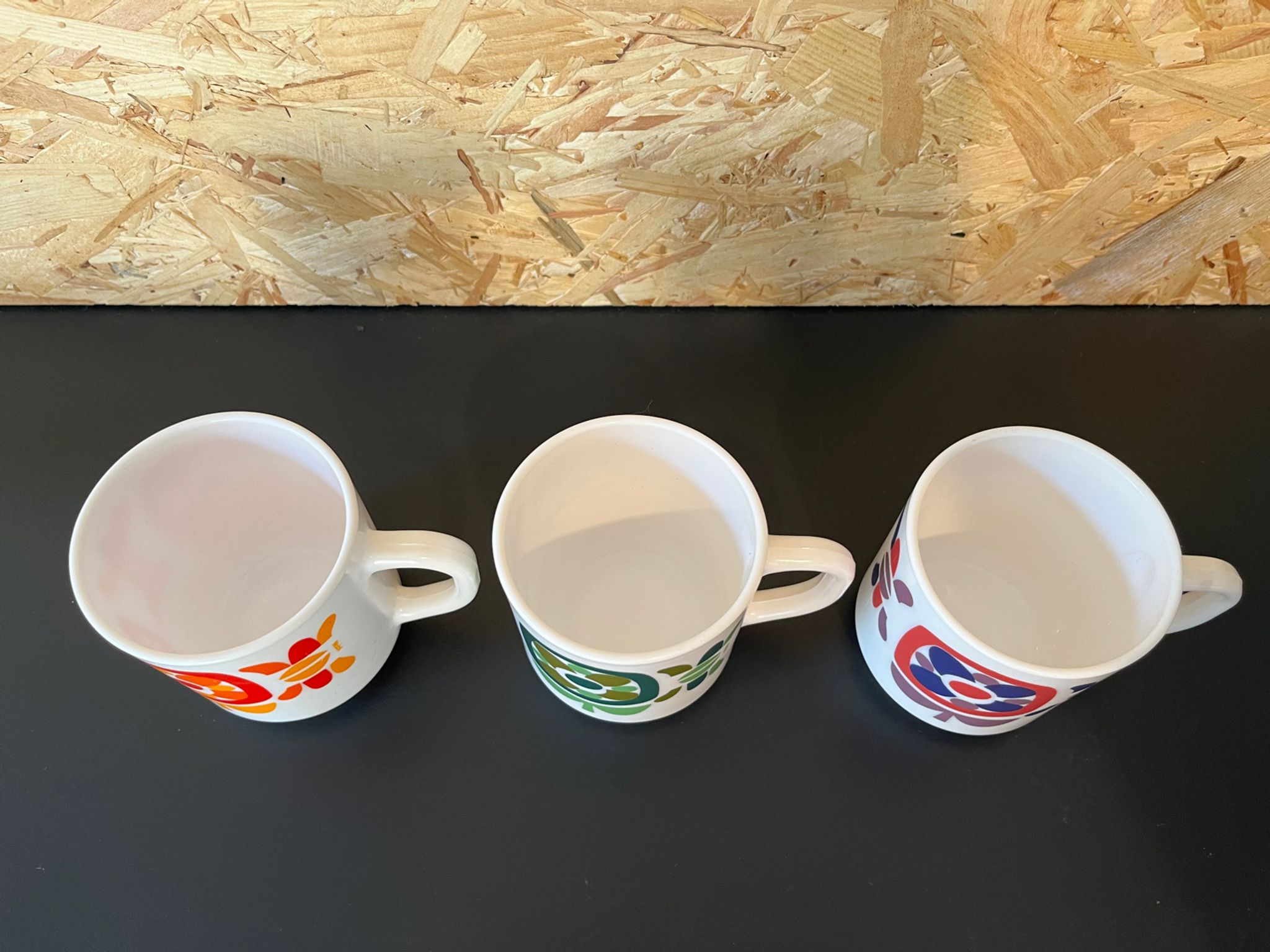 3 cups Mugs mobil 1972 designer Jean-Charles Meunier Arcopal editor