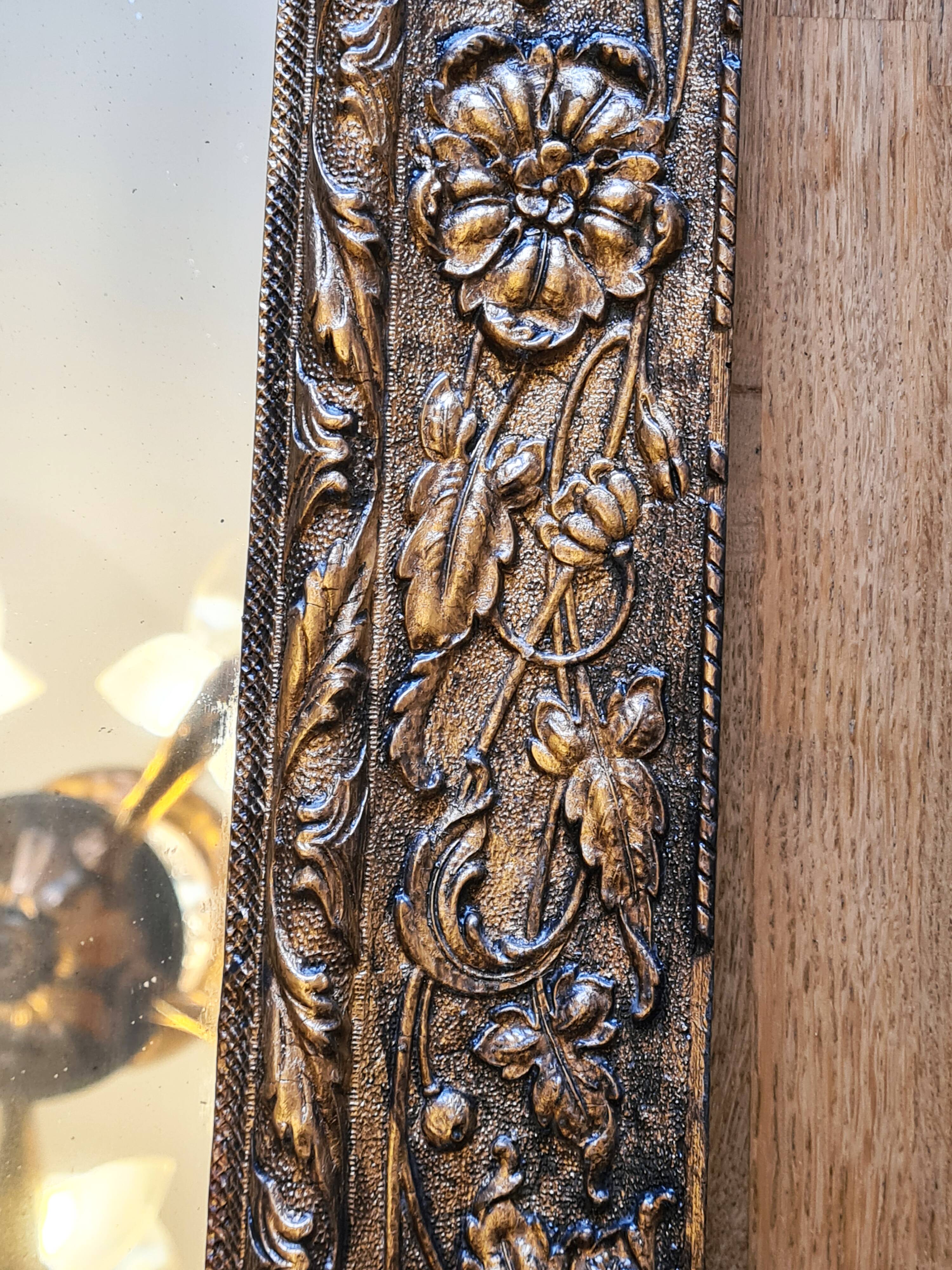 Miroir “Clotilde” – décor floral doré