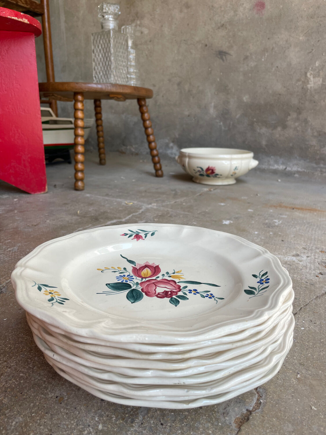 9 plates Sarreguemines