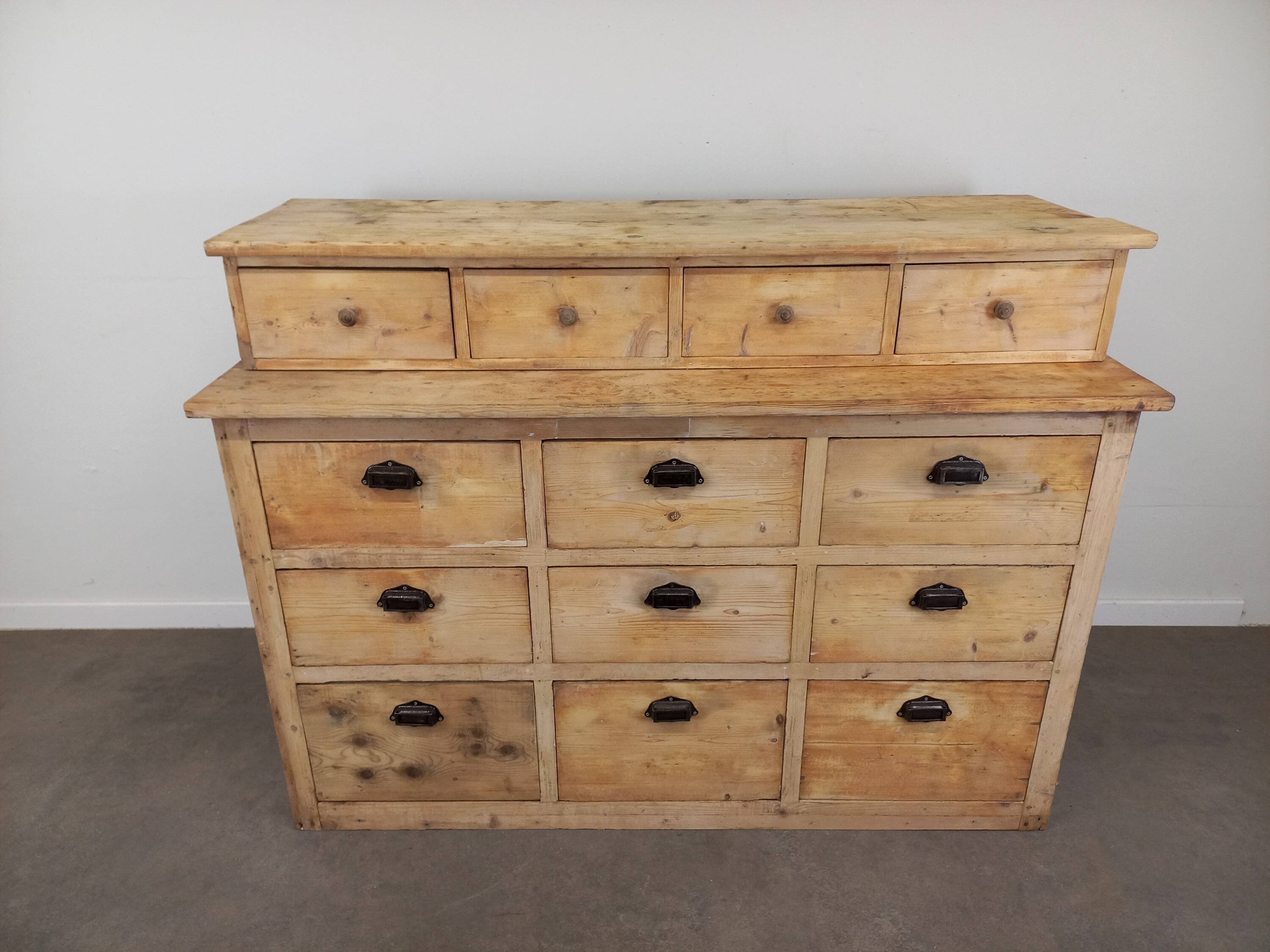 Antique chest of drawers