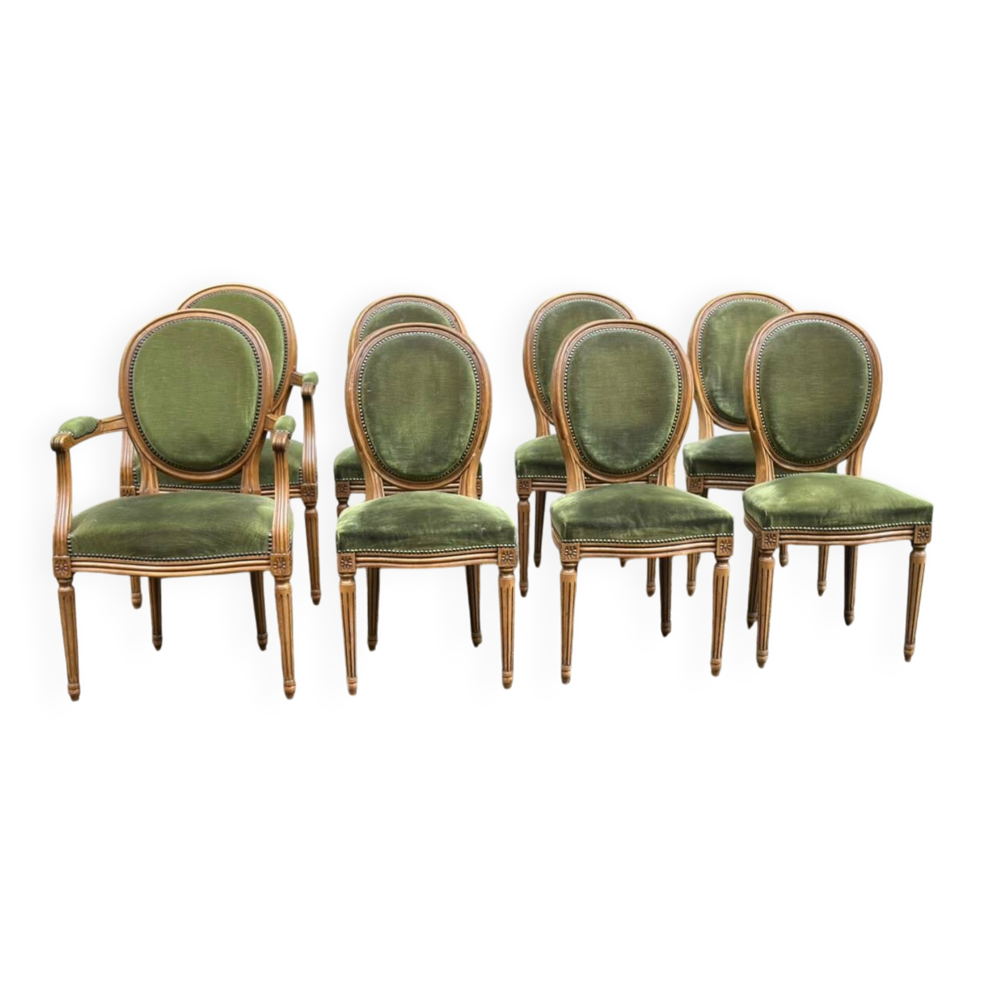 Set of 8 Louis XVI medallion chairs and armchairs in green velvet, 1950.
