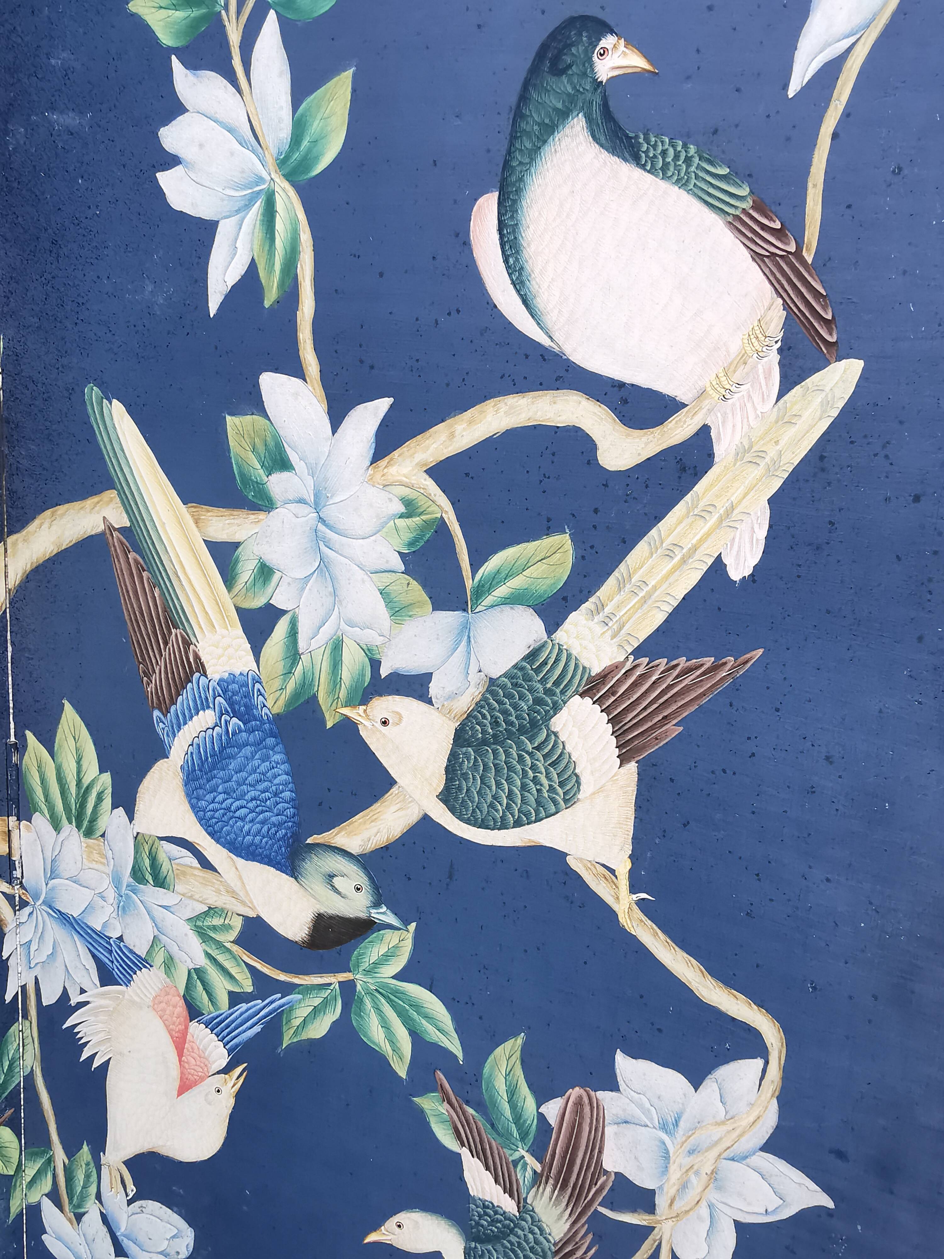 Wooden screen painted hand decorating birds