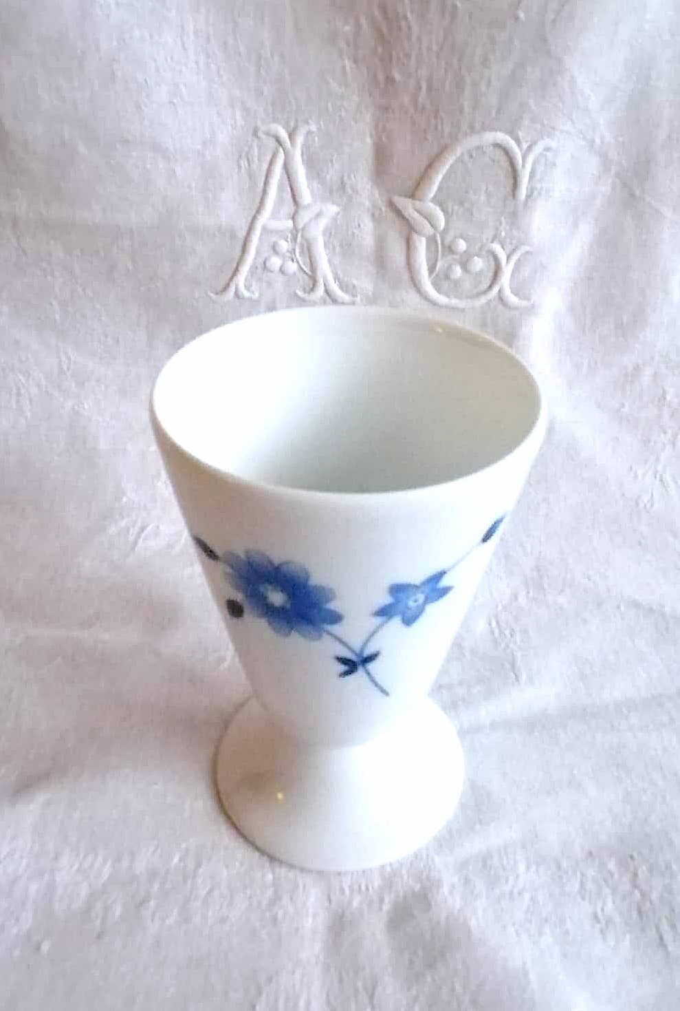 Mazagran en porcelaine de Limoges aux fleurs B.S Digne