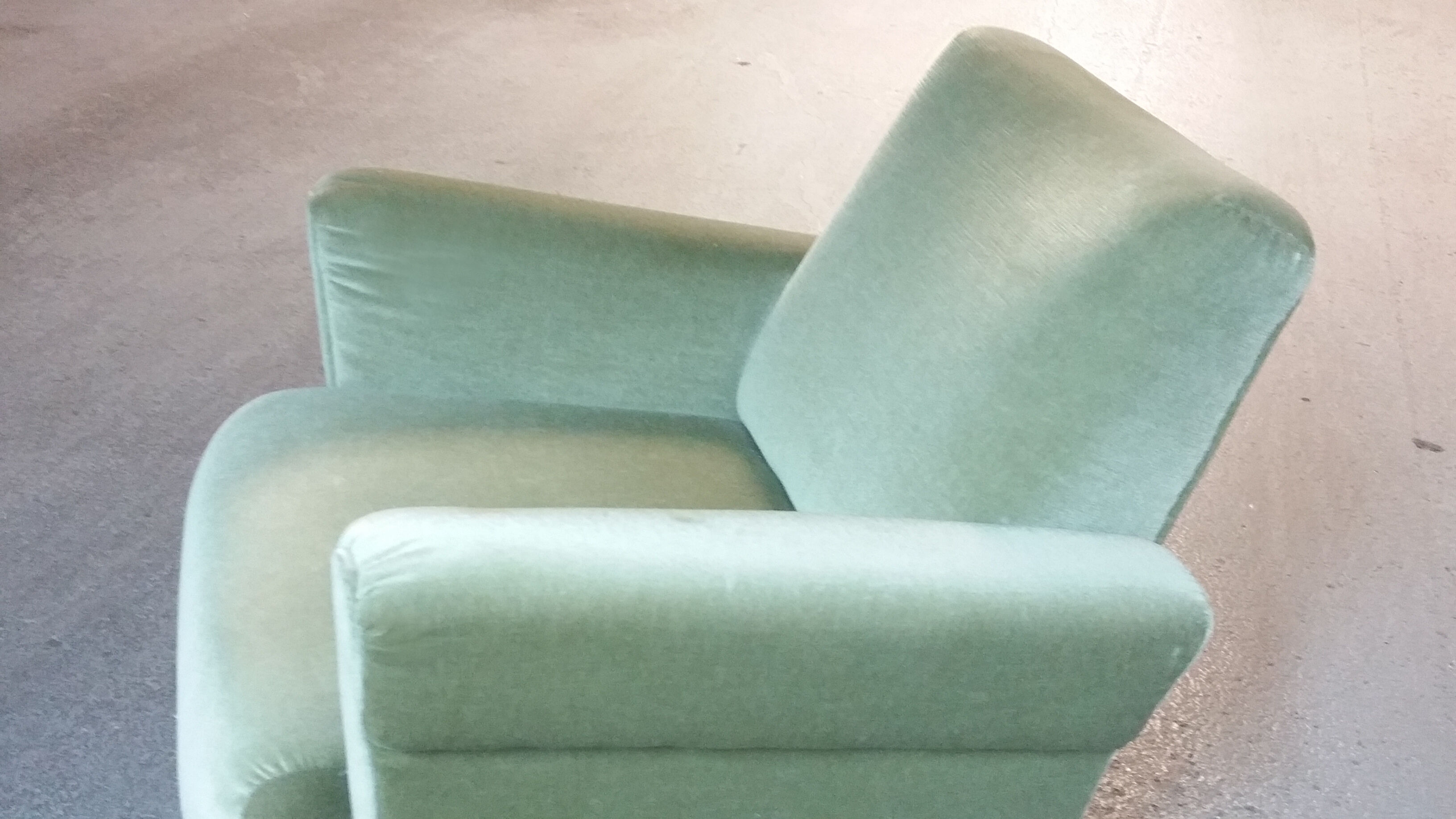 Fauteuil club années 50 60 déjà restauré