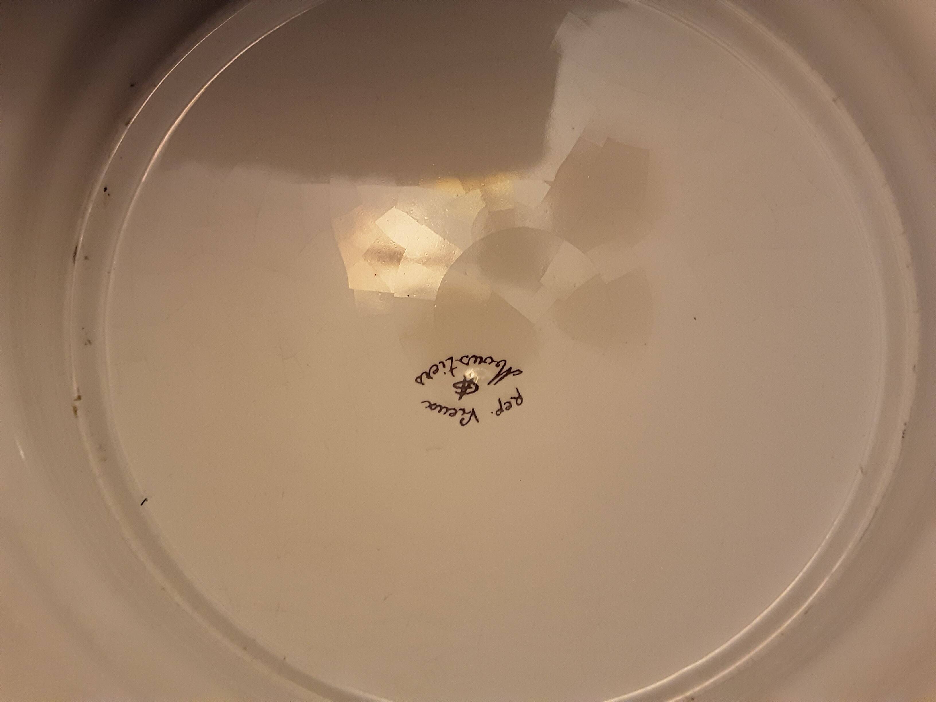 Assiette faience reproduction vieux  moustier ga