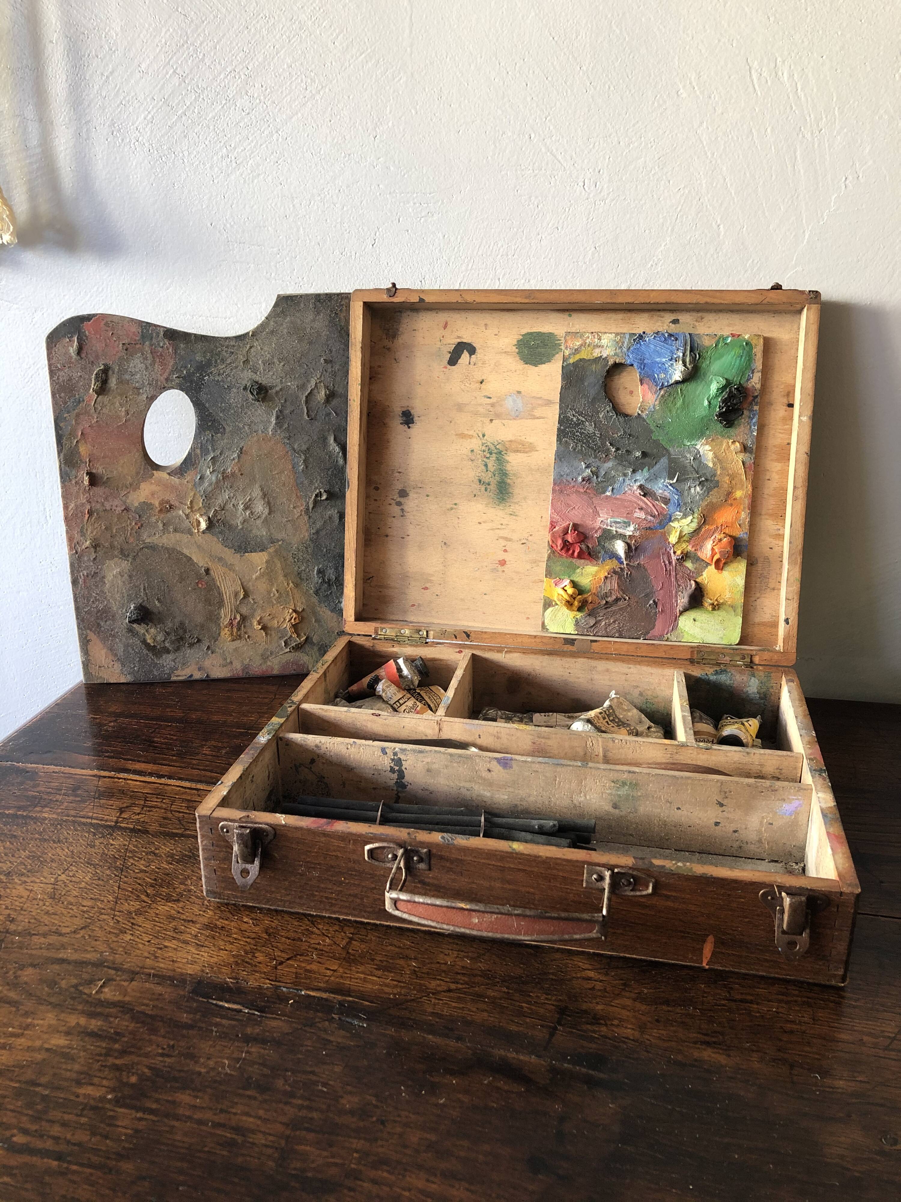 Old painter's case